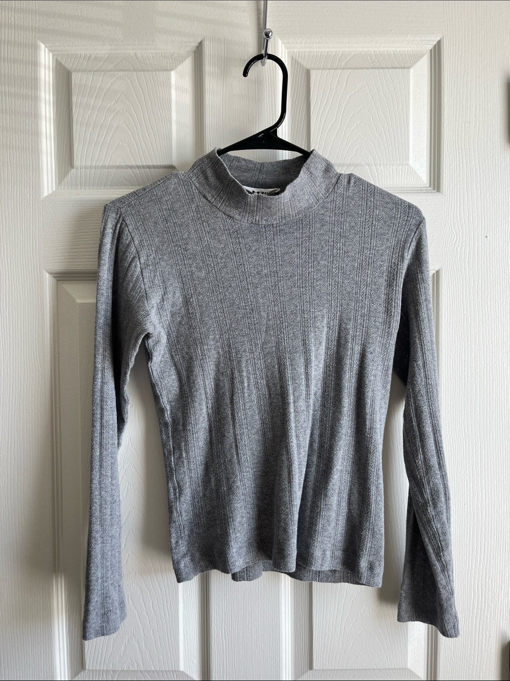 Doen Gray Pointelle Mock Neck Long Sleeve Top